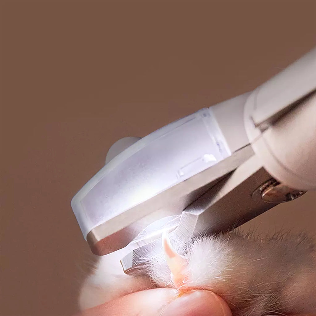 Pawly GlowTrim™ LED Pet Nail Clipper – product image 6